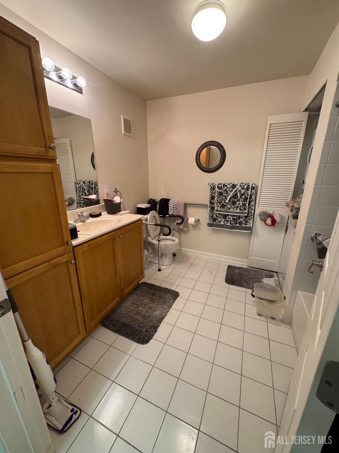 85 Liddle Avenue, Edison, NJ, 08837