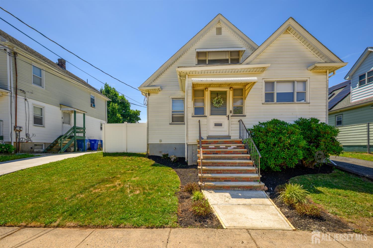 10 BEECHWOOD Place Image 2
