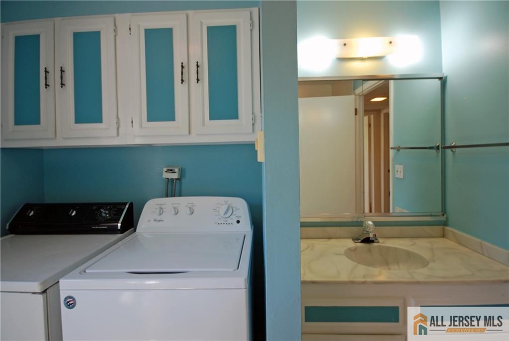 220 Manchester Lane B, Monroe, NJ, 08831 image 17