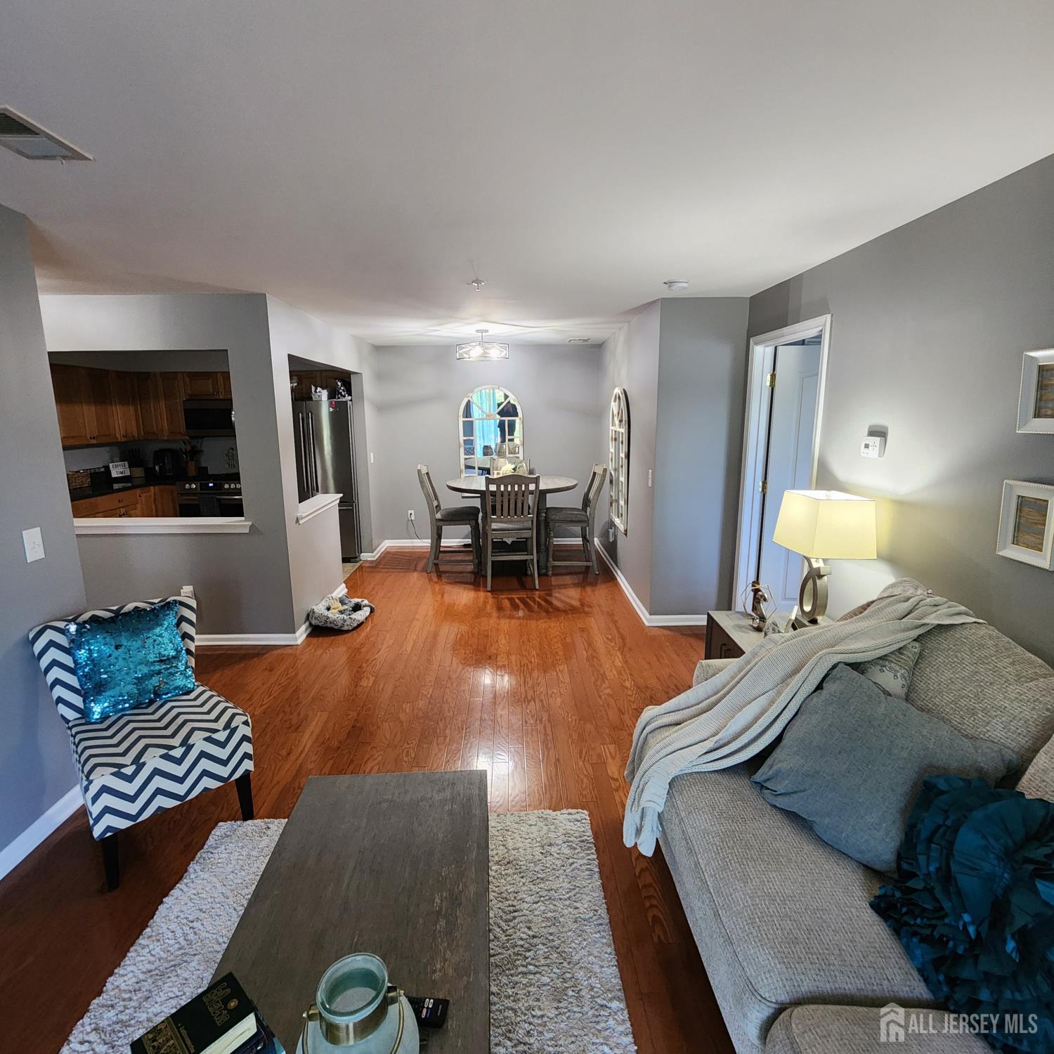 1325 Fernwood Court Image 3
