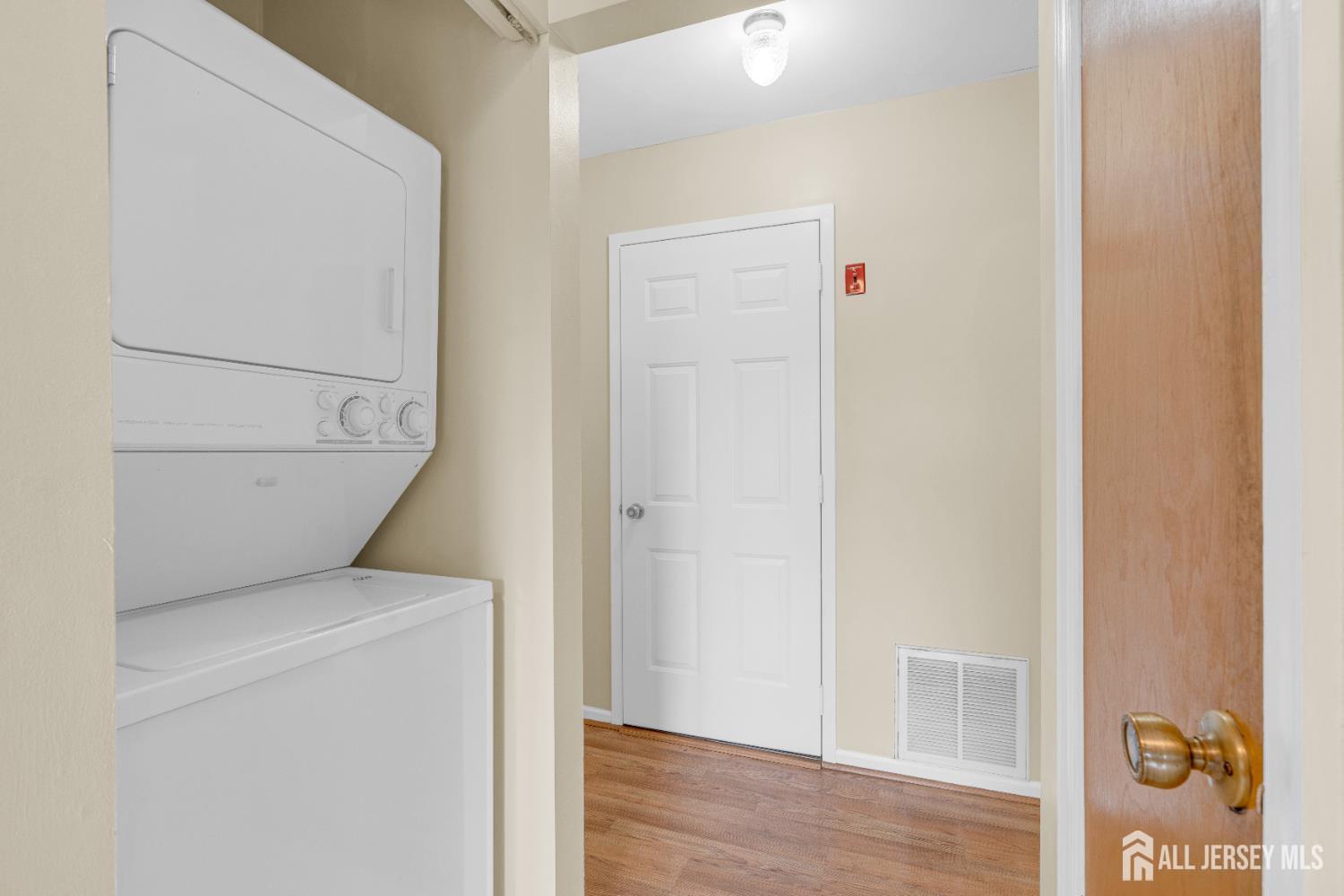101 Beverly Hill Terrace, Middlesex, NJ, 07095 image 17
