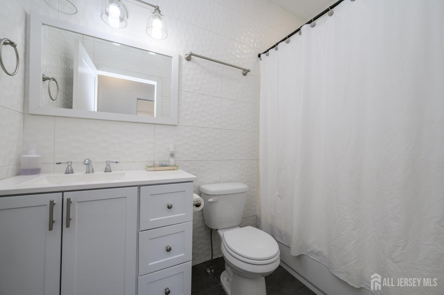 197 Garfield Avenue, Jersey City, NJ, 07305 image 23