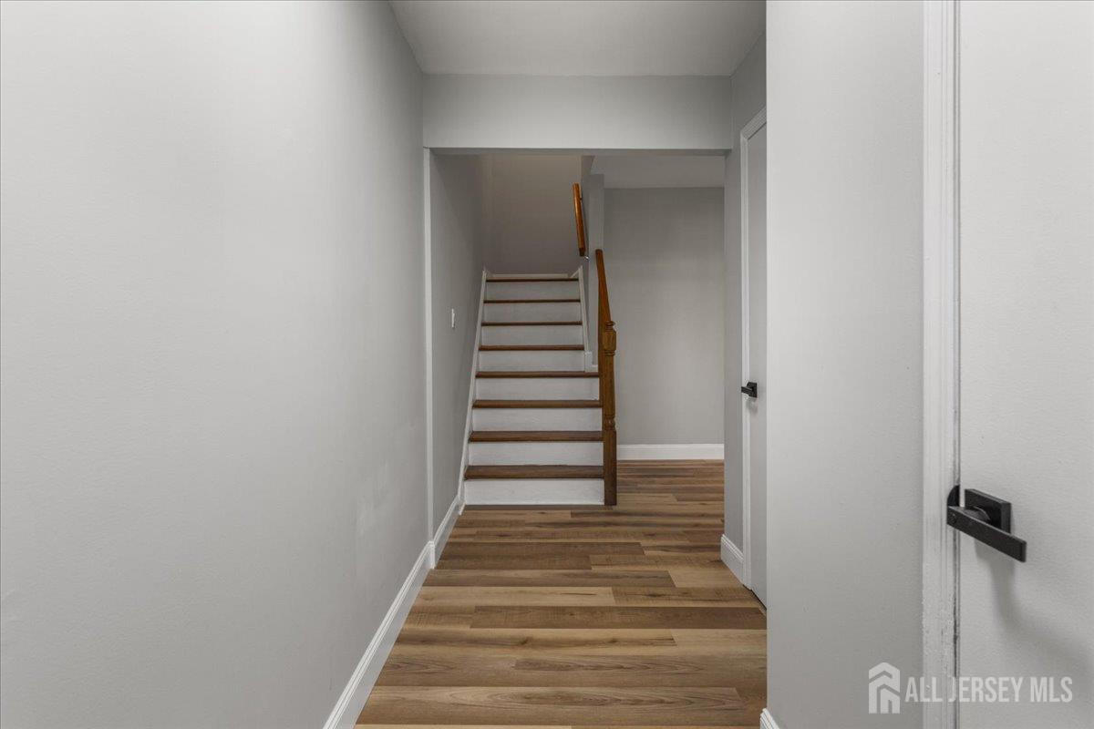 10 BEGONIA Court Image 5