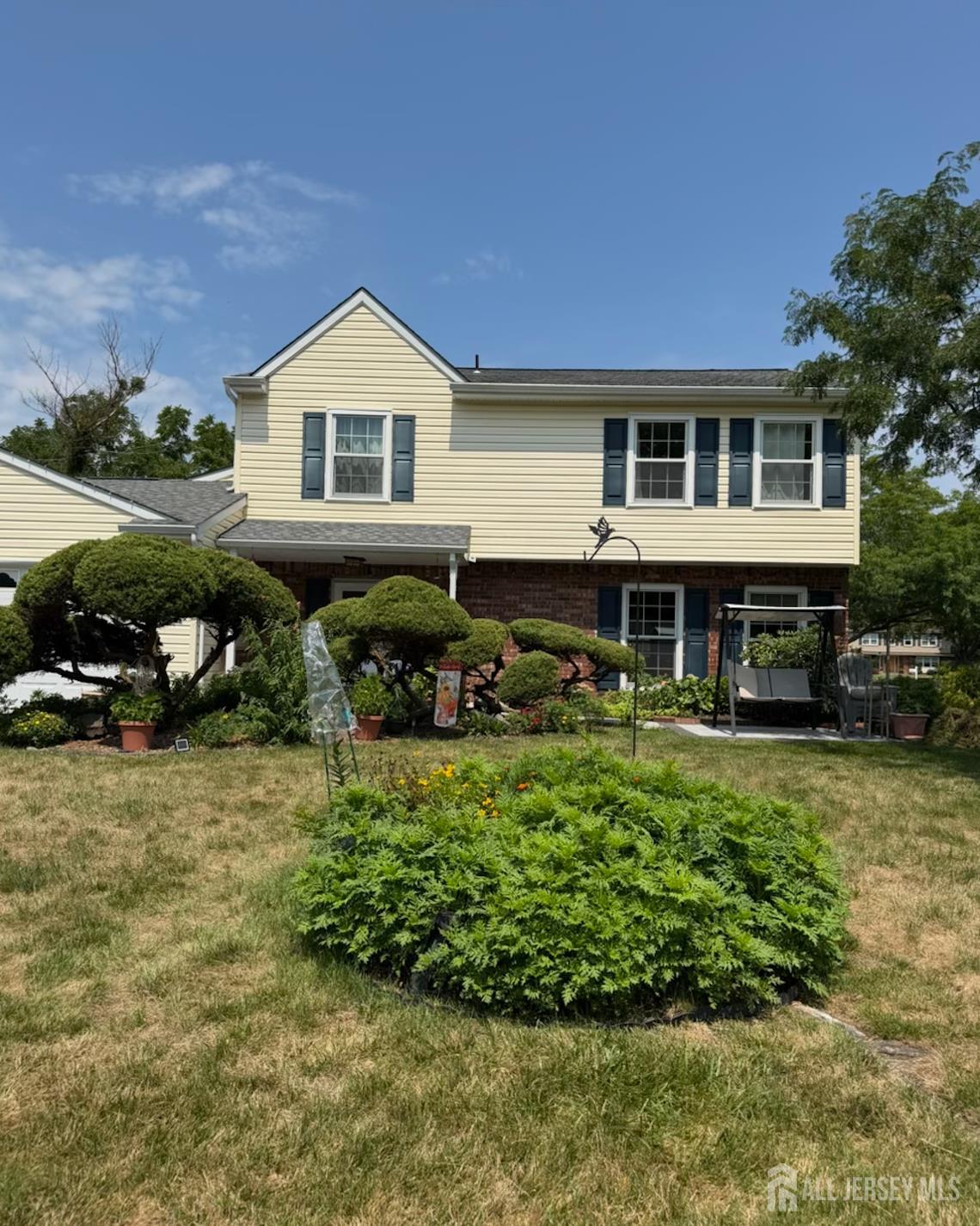 2 Dennison Place Image 1
