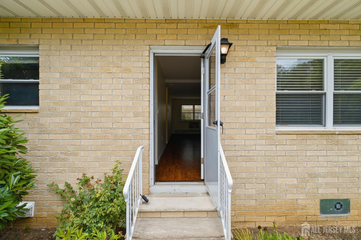 89 white Street c, Eatontown, NJ, 07724 image 26