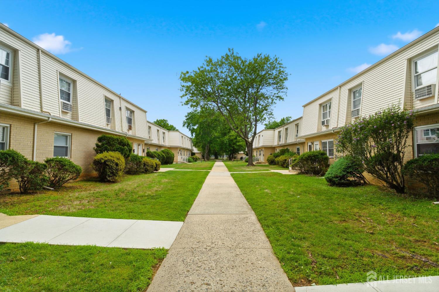89 white Street c Image 1