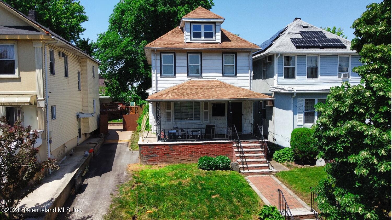 16 Bement Avenue Image 1
