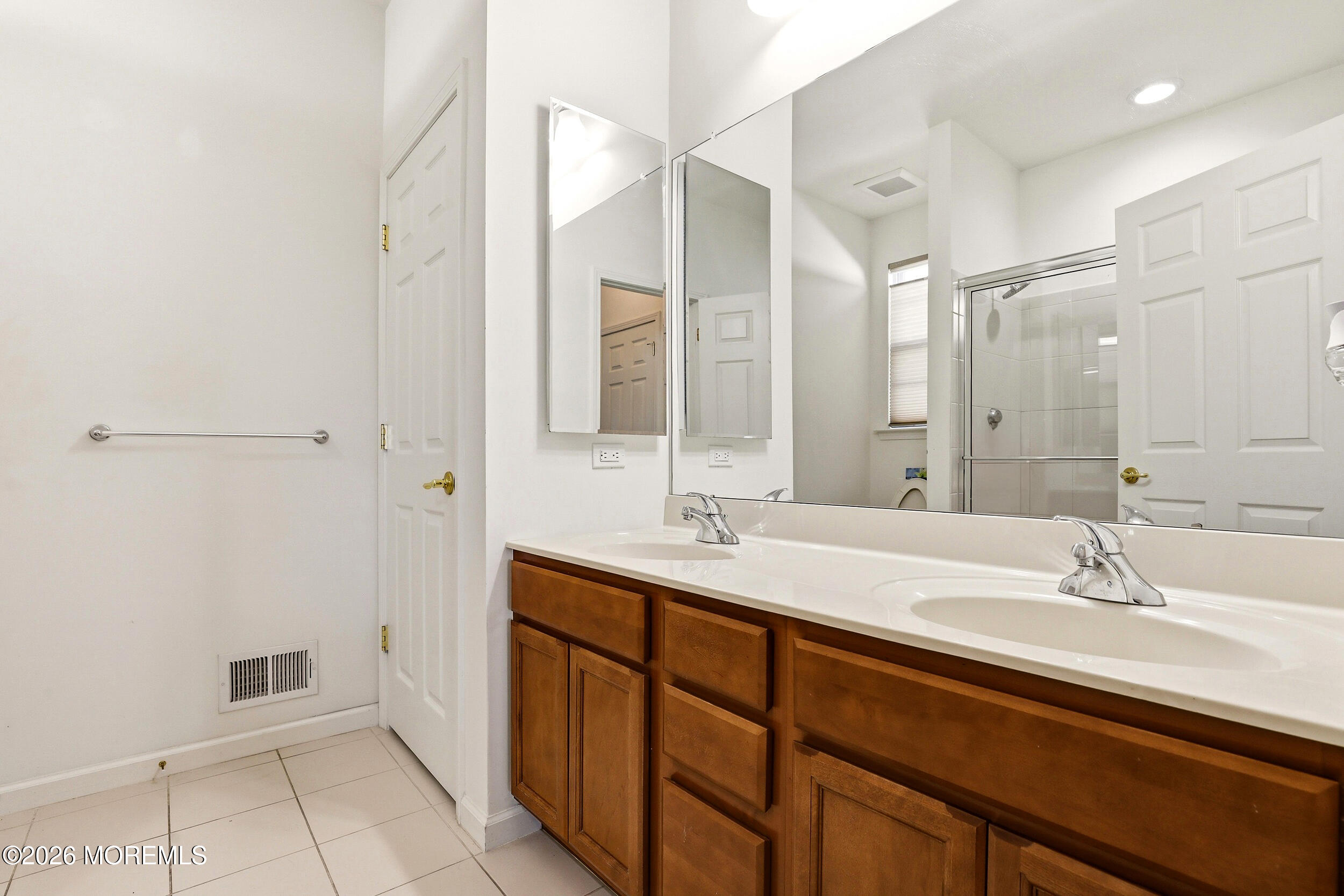 70 Eagle Ridge Circle, Lakewood, NJ, 08701 image 18