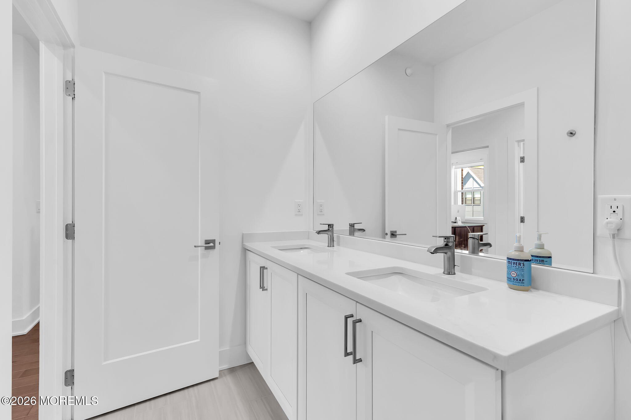 27 Linder Court, Middletown, NJ, 07748 image 59