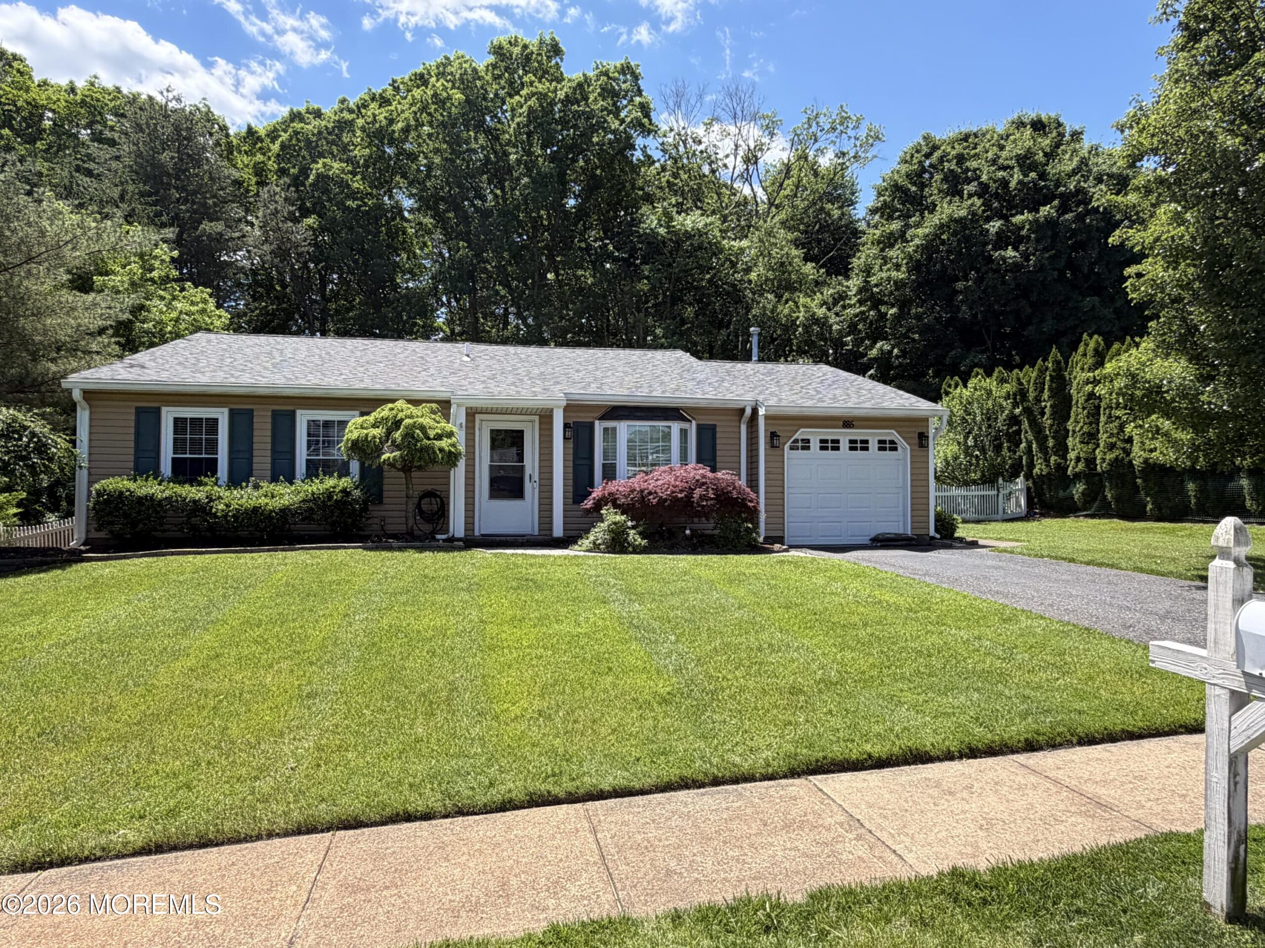 885 Yellowbank Road Image 2