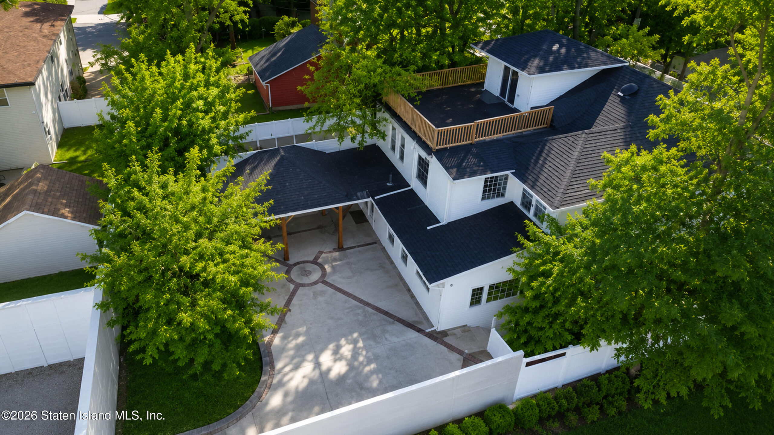 3973 Hylan Boulevard Image 2
