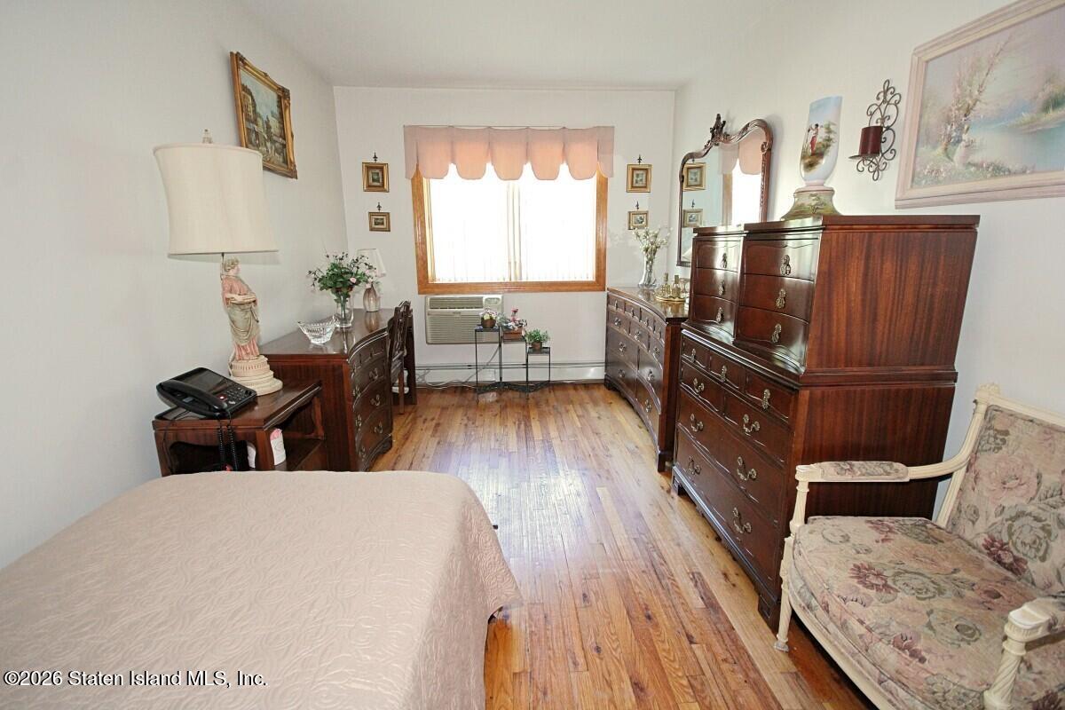 135 North Drive, Staten Island, NY, 10305 image 17