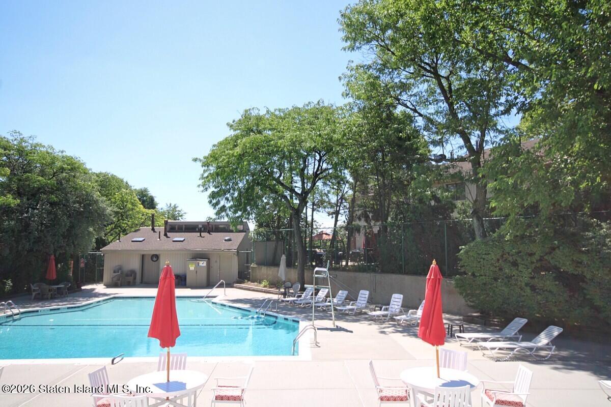 135 North Drive, Staten Island, NY, 10305 image 28