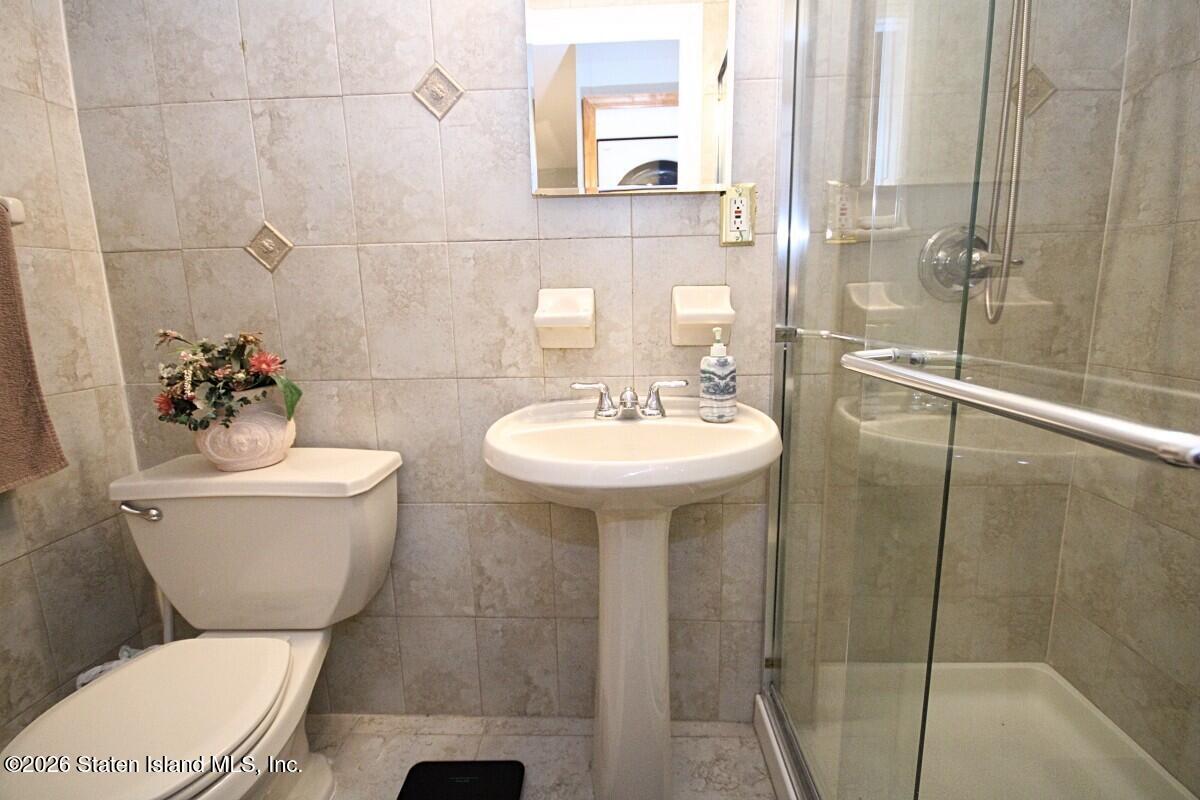 135 North Drive, Staten Island, NY, 10305 image 22