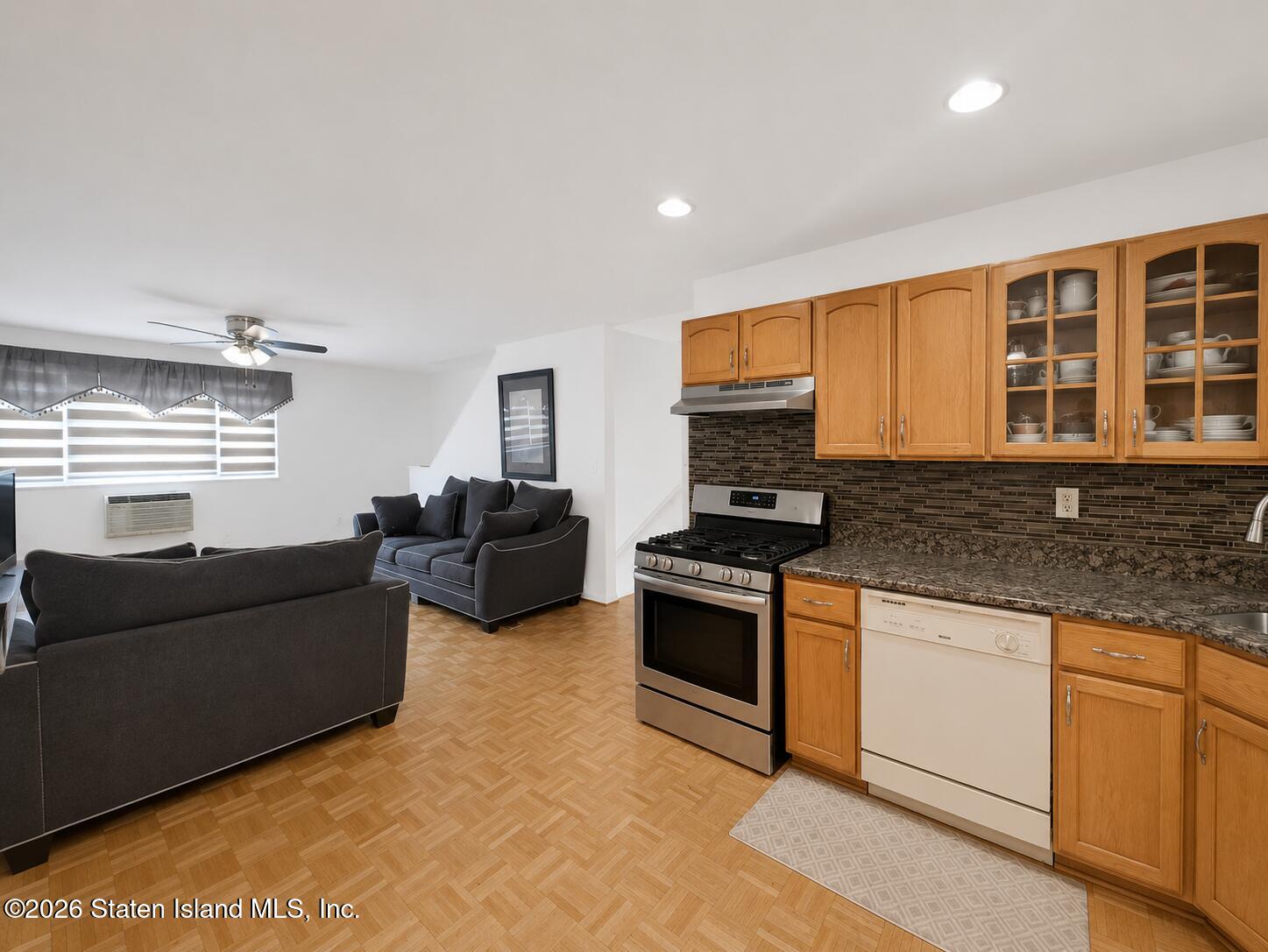 121 Clark Lane, Staten Island, NY, 10304 image 15