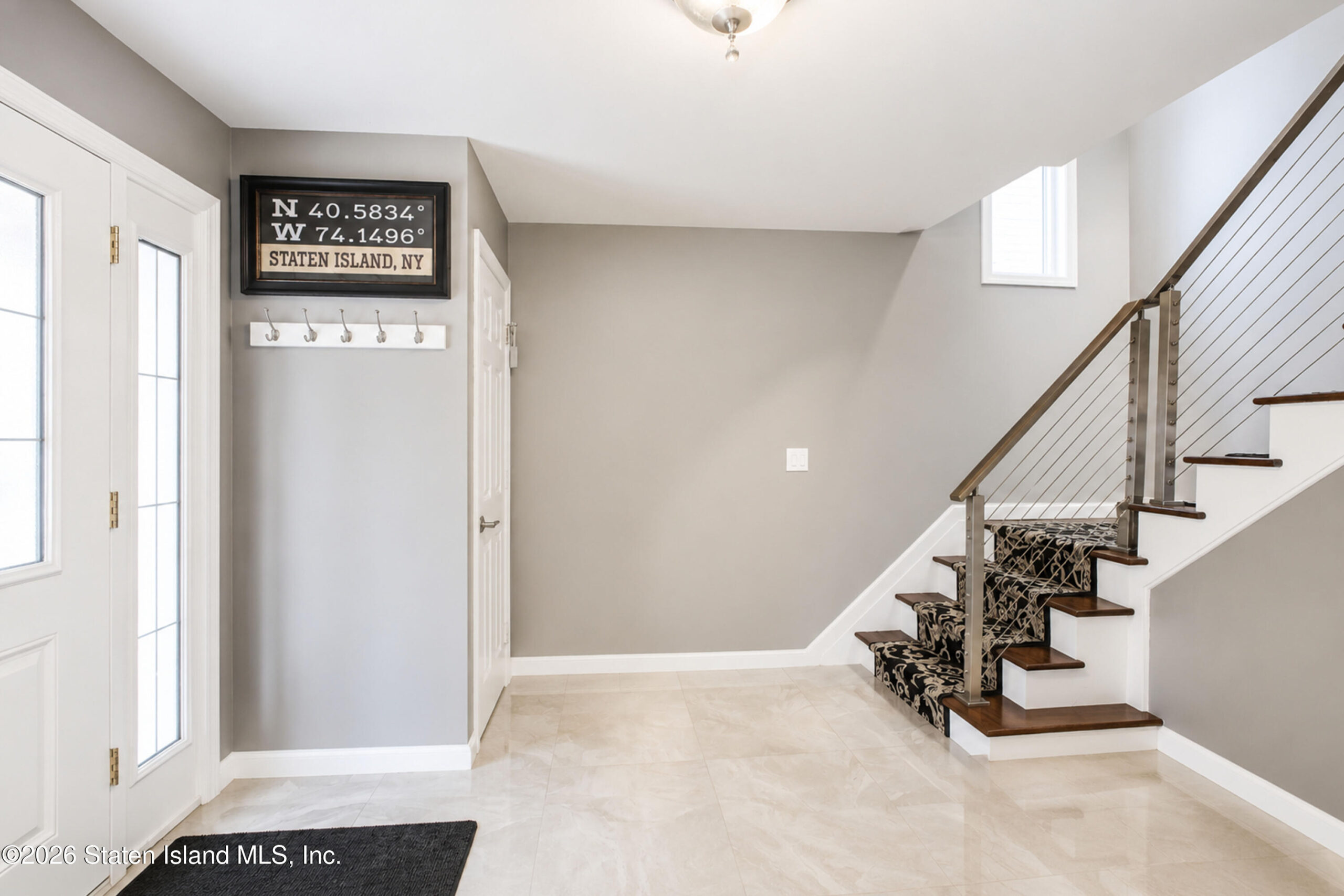 2405 Victory Boulevard Image 4