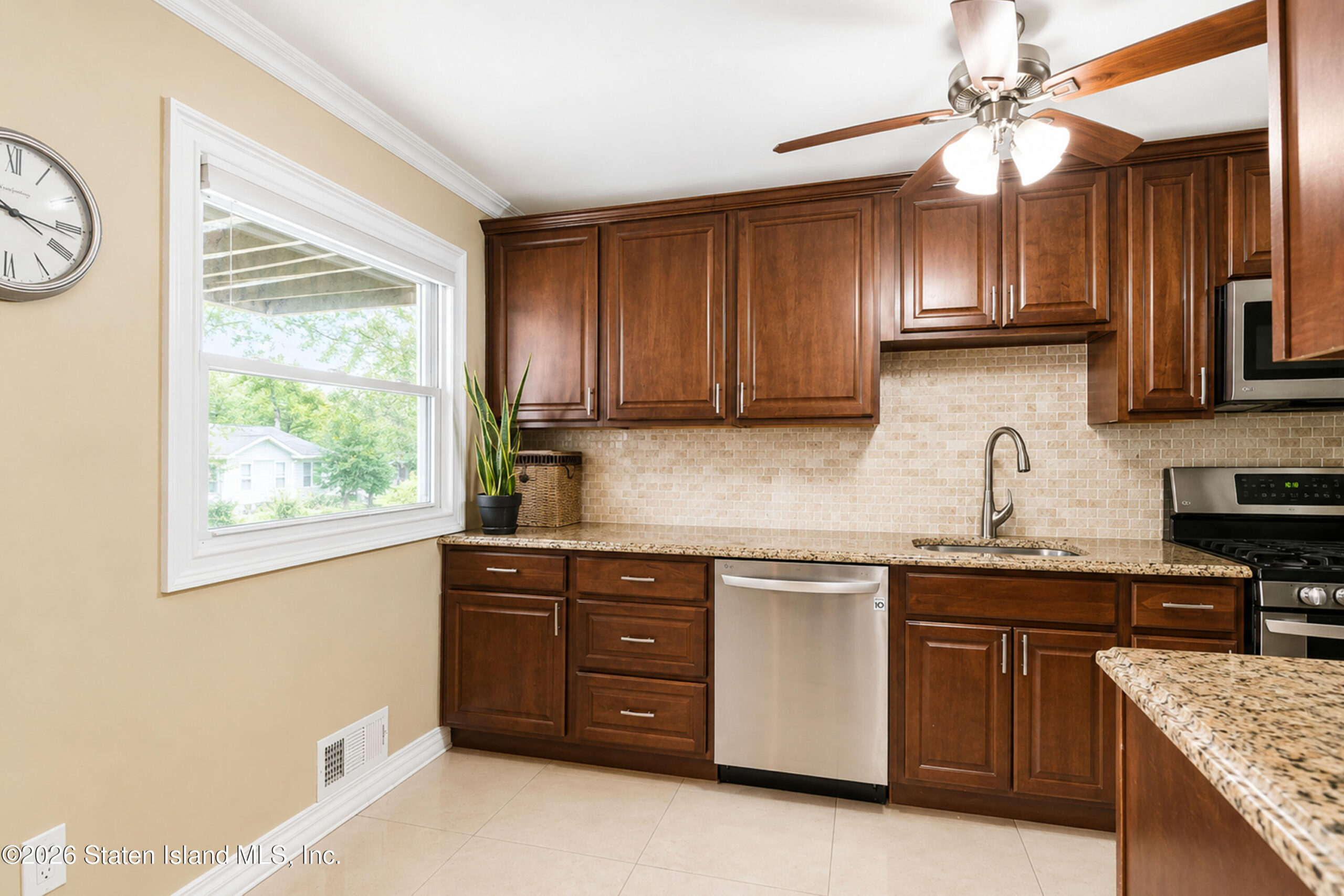 2405 Victory Boulevard, Staten Island, NY, 10314 image 35