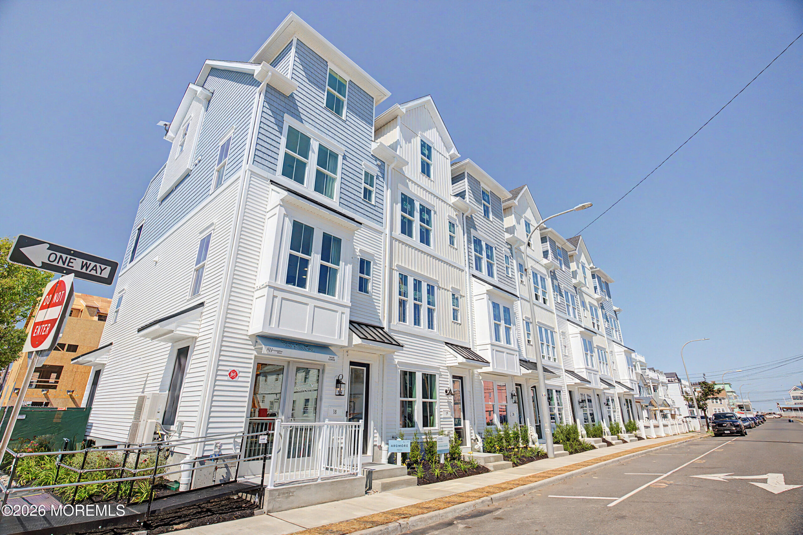 100 Ocean Boulevard 20 Image 1