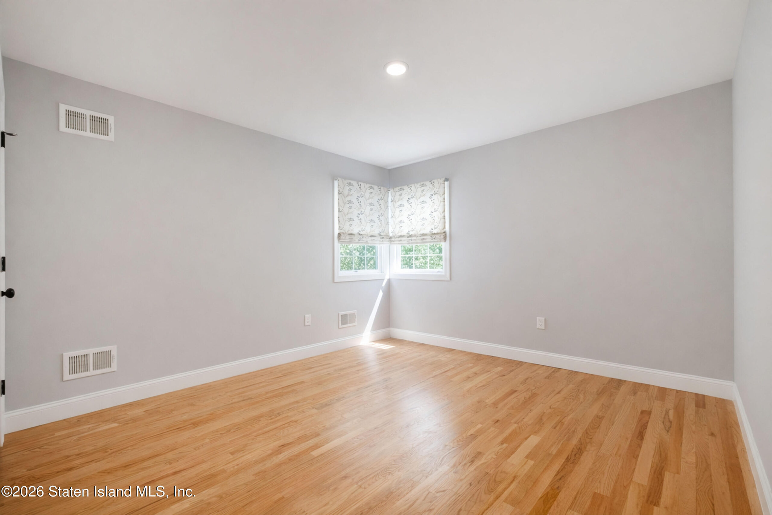 123 Hooper Avenue, Staten Island, NY, 10306 image 18