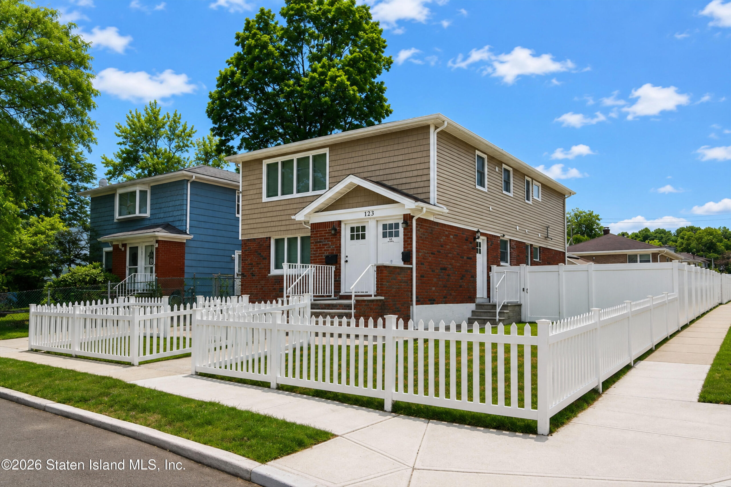 123 Hooper Avenue Image 3