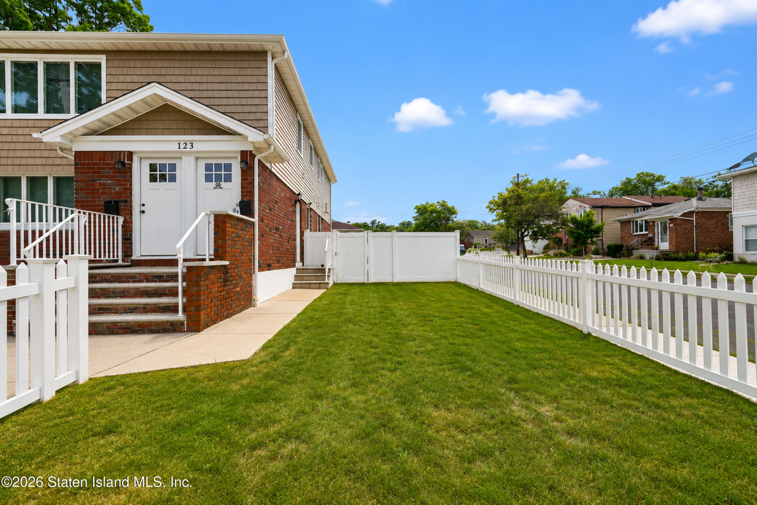 123 Hooper Avenue, Staten Island, NY, 10306