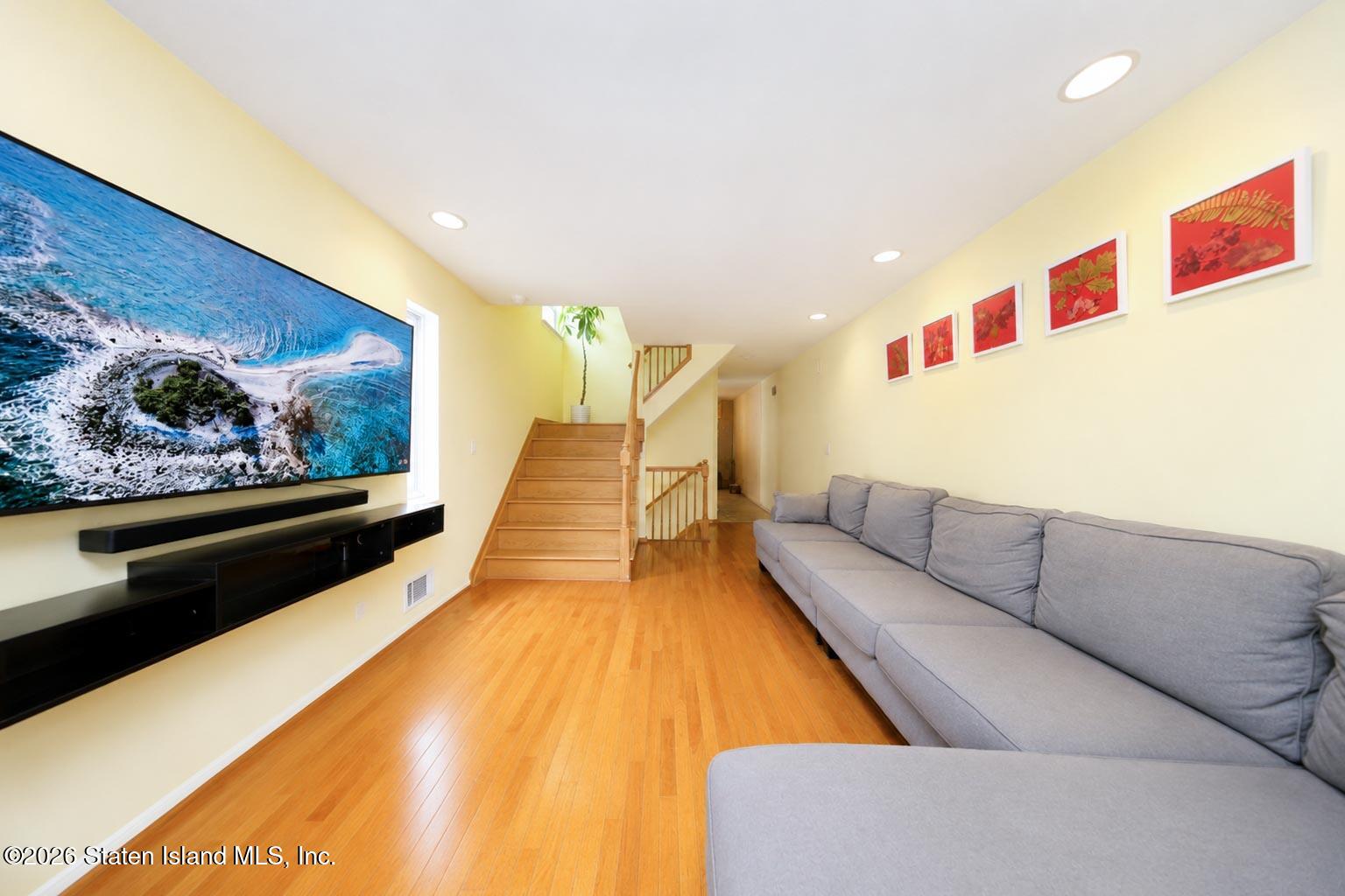 104 Linwood Avenue, Staten Island, NY, 10305 image 7