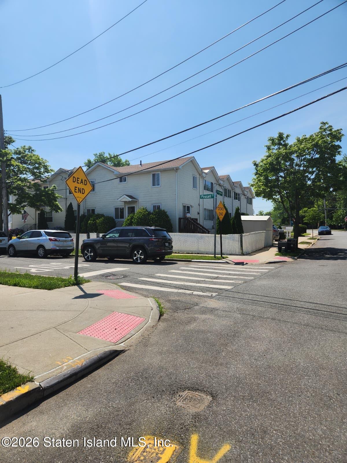 30 Pleasant Street Image 3