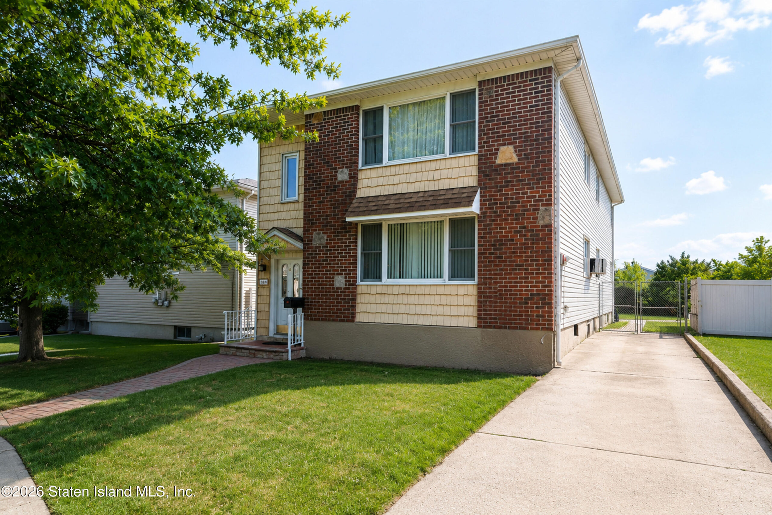 666 Armstrong Avenue Image 1