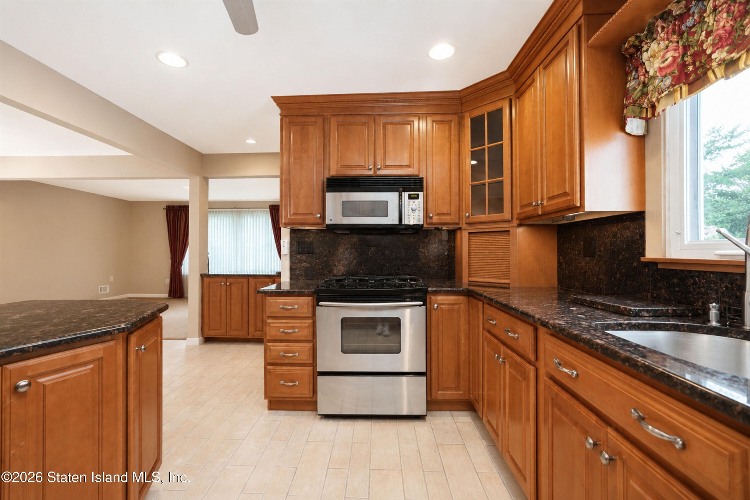 666 Armstrong Avenue, Staten Island, NY, 10308 image 13
