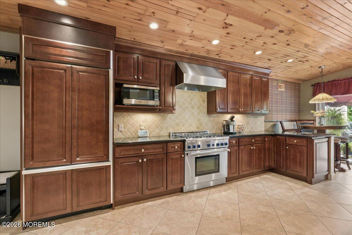 276 Parkview Terrace Image 4
