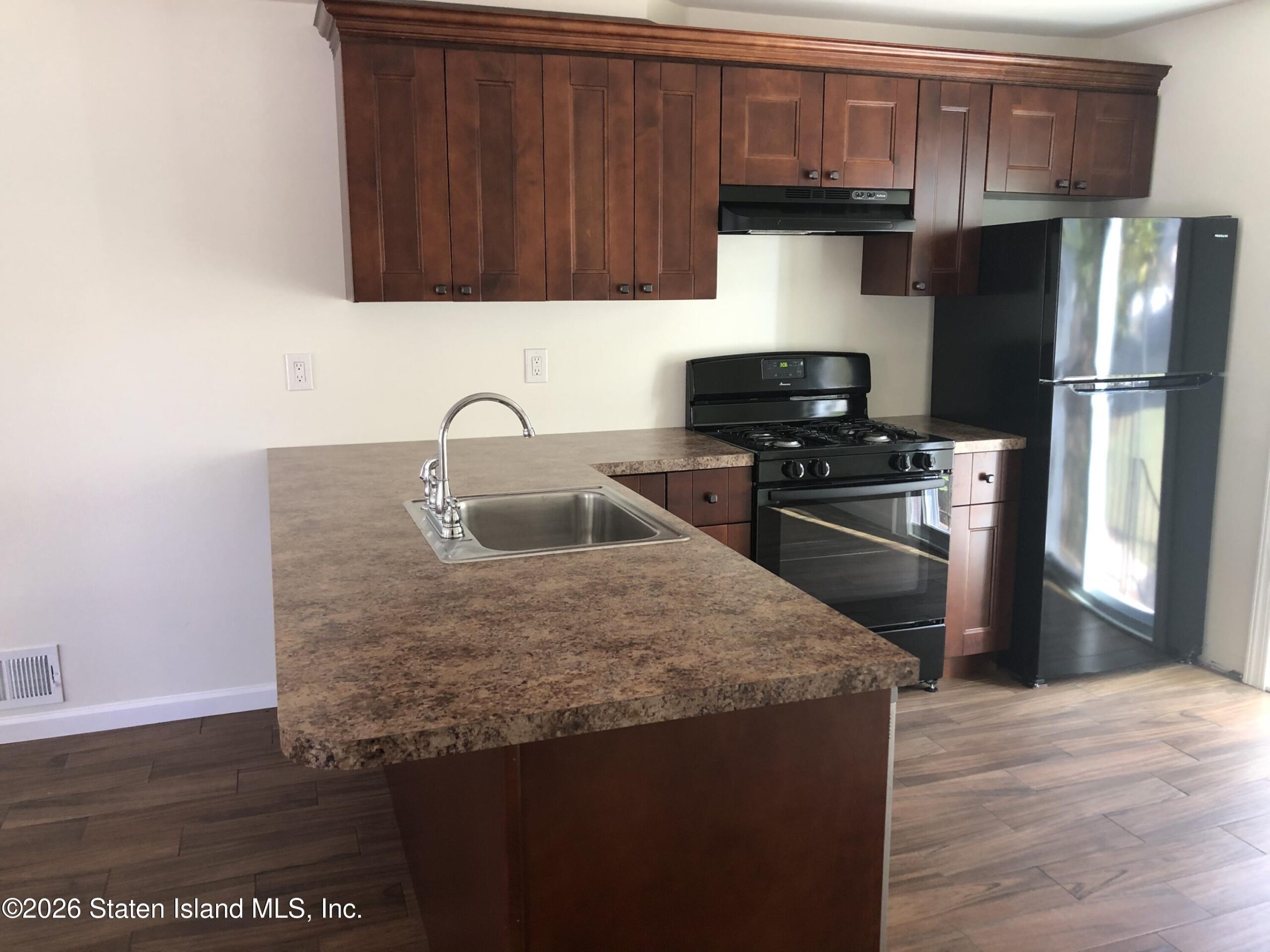 346 Targee Street Image 5