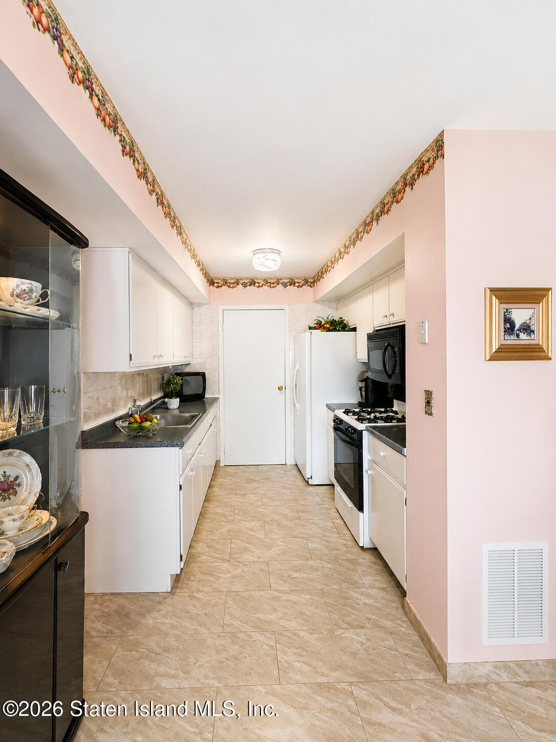 695 Elbe Avenue, Staten Island, NY, 10304 image 9