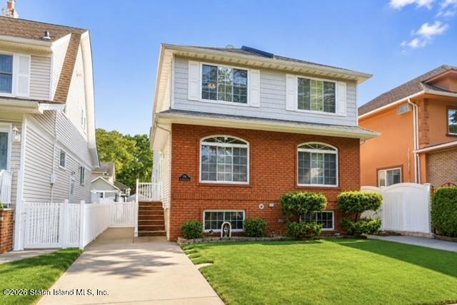 296 Burbank Avenue Image 2
