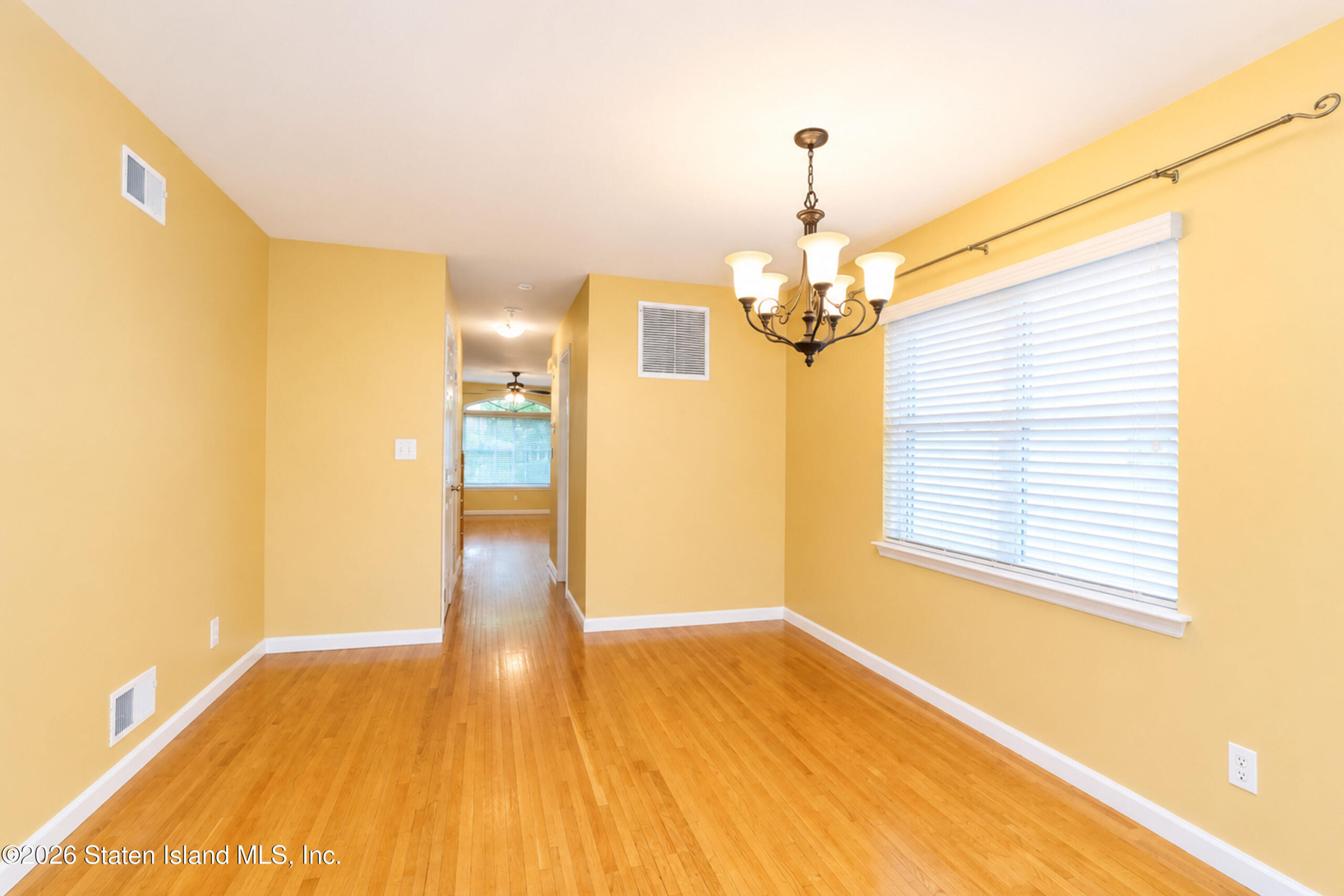 296 Burbank Avenue Image 5