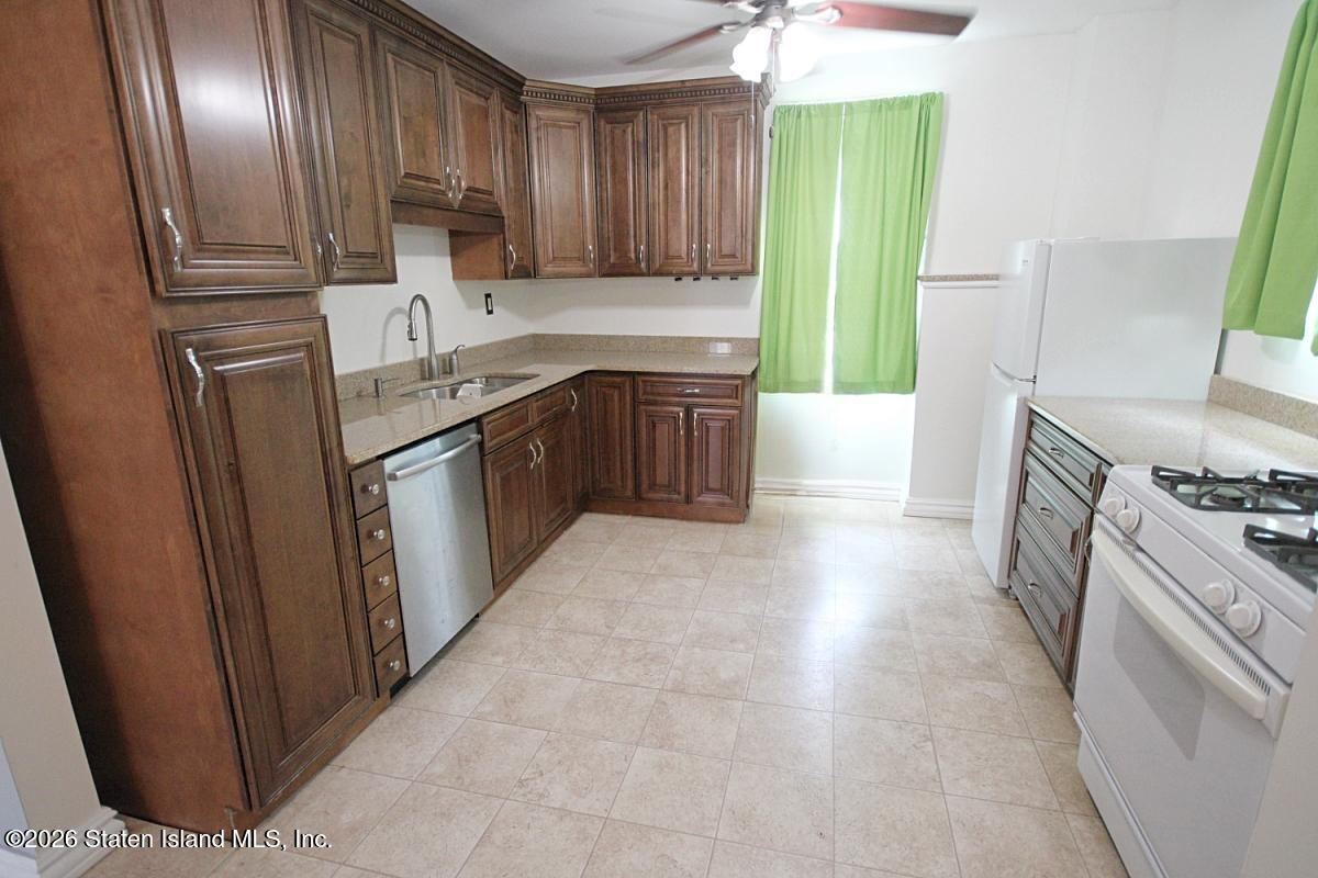 249 Sand Lane, Staten Island, NY, 10305 image 34