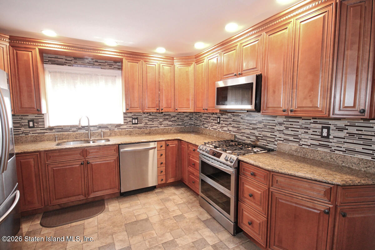 249 Sand Lane, Staten Island, NY, 10305 image 10