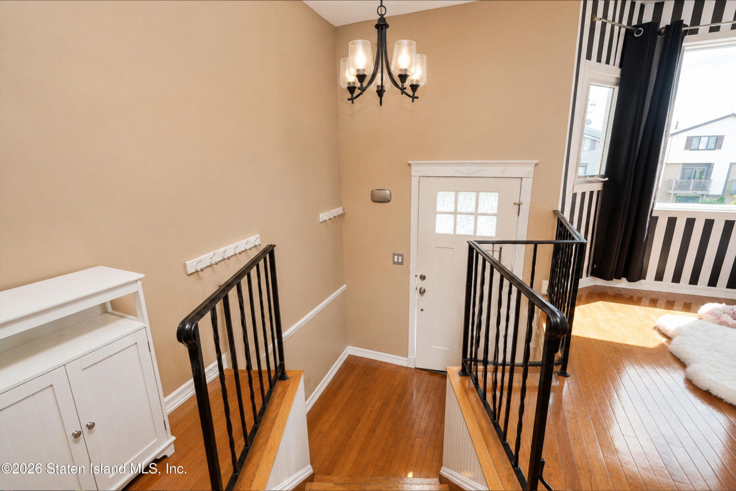 299 Travis Avenue Image 3