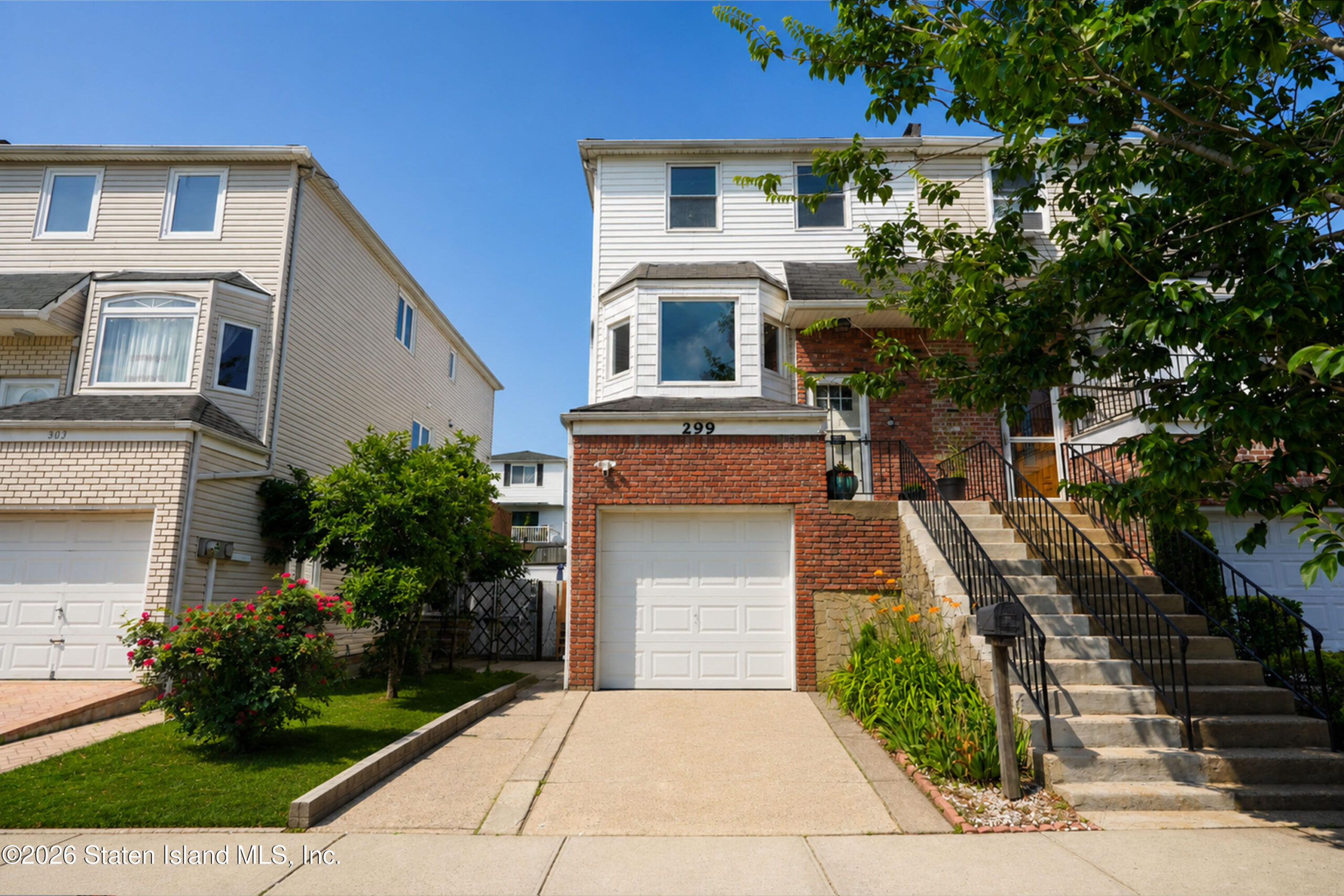 299 Travis Avenue Image 2
