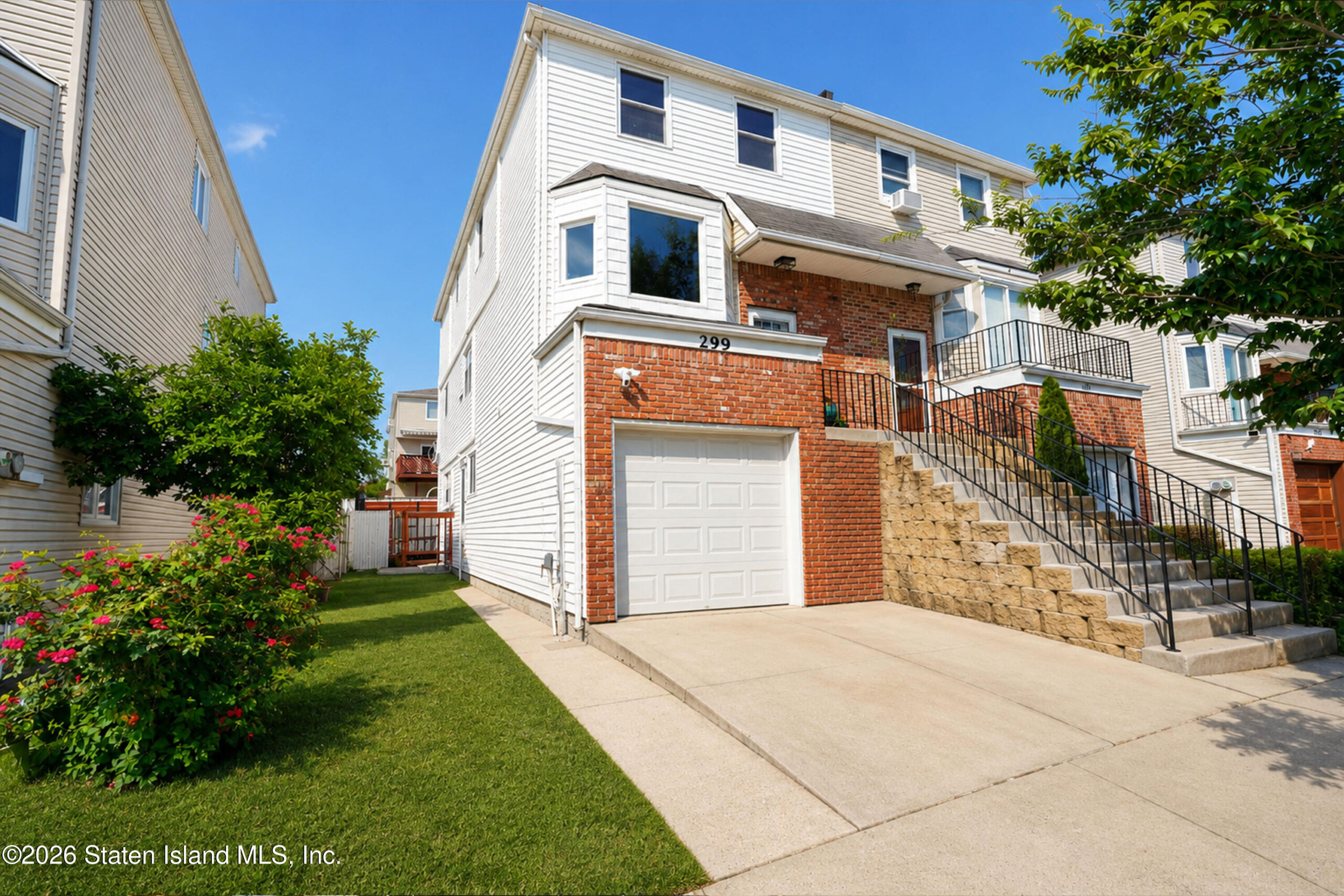 299 Travis Avenue Image 1