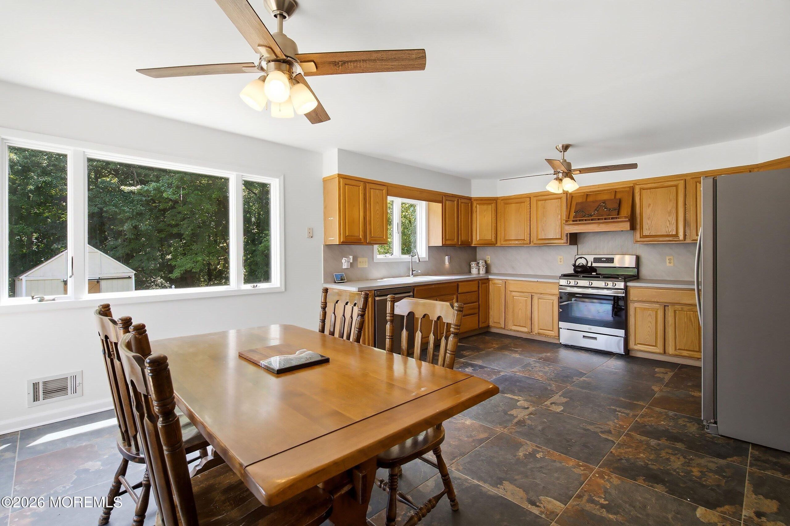 17 Millbrook Drive, Middletown, NJ, 07748 image 9