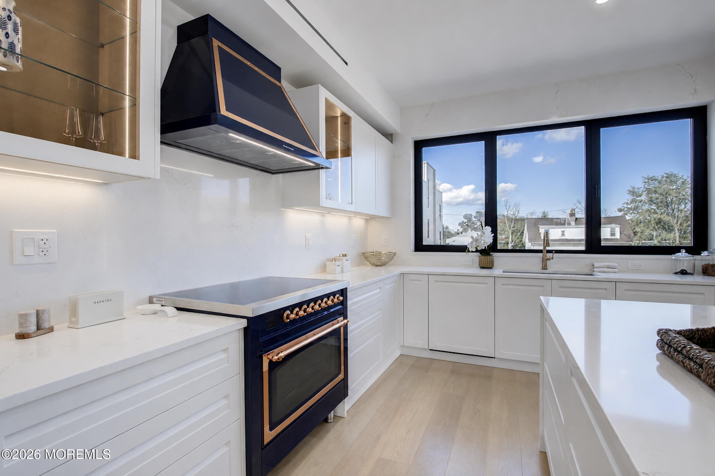 10 Seashore Drive Image 4