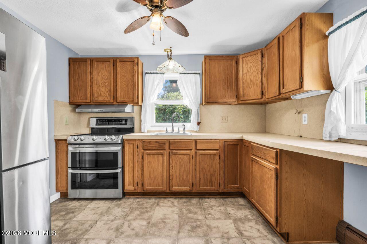 11 Hemlock Road Image 4