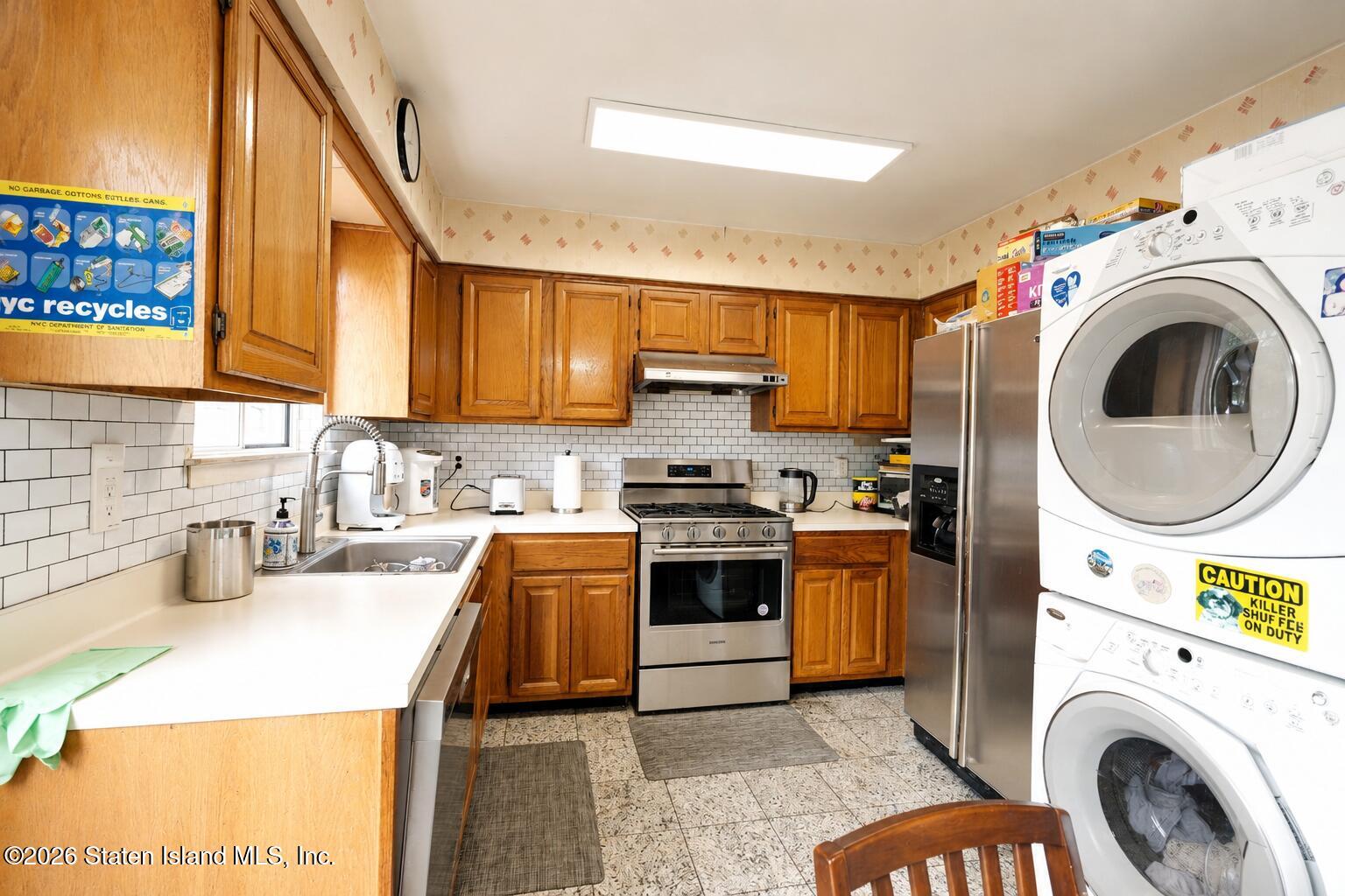 315 Lamberts Lane, Staten Island, NY, 10314 image 12