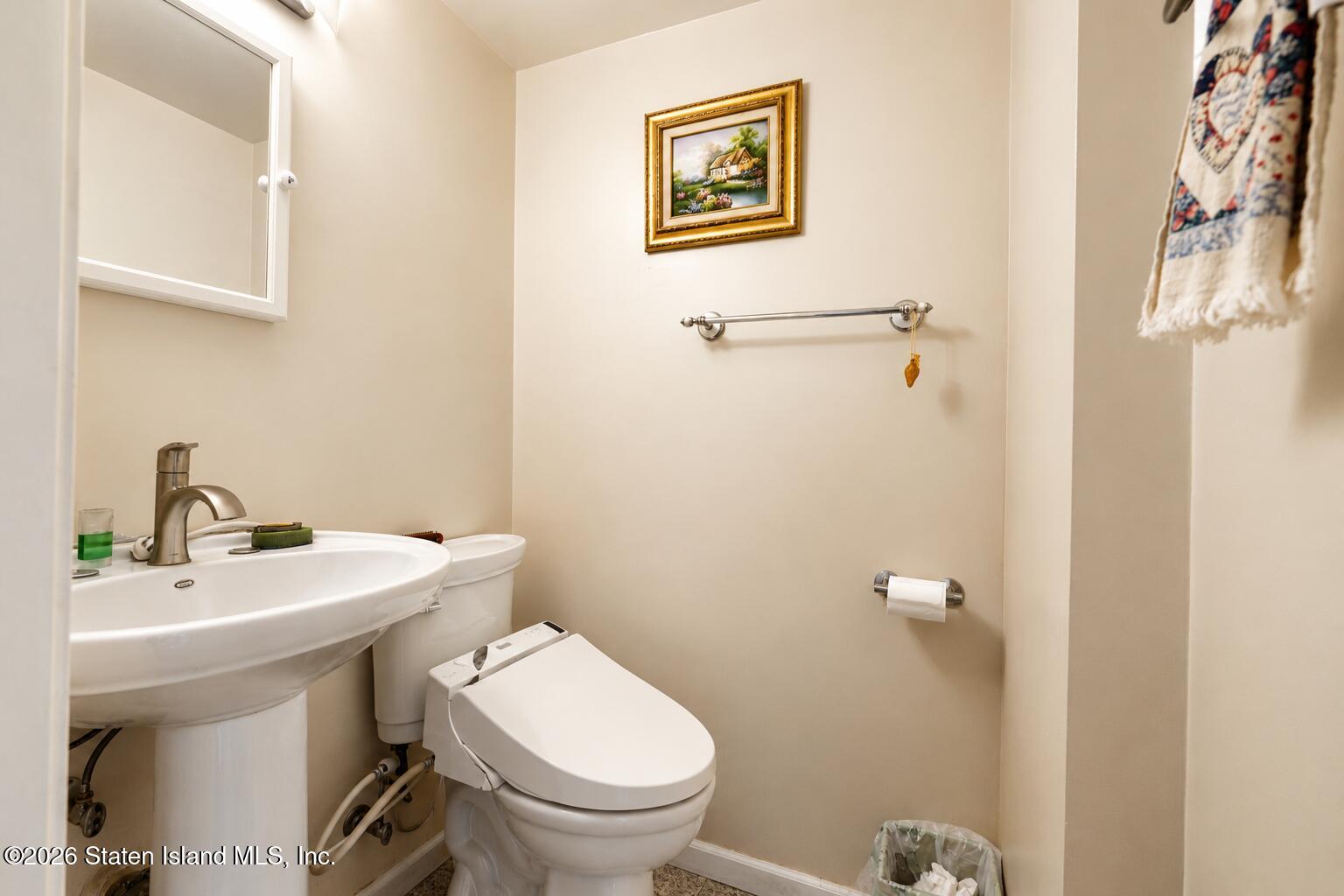 315 Lamberts Lane, Staten Island, NY, 10314 image 16
