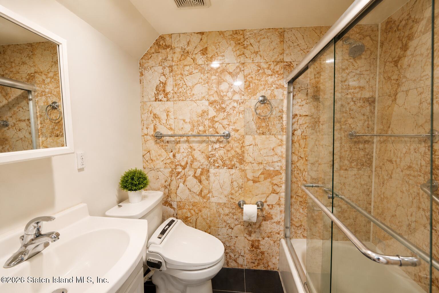 315 Lamberts Lane, Staten Island, NY, 10314 image 8