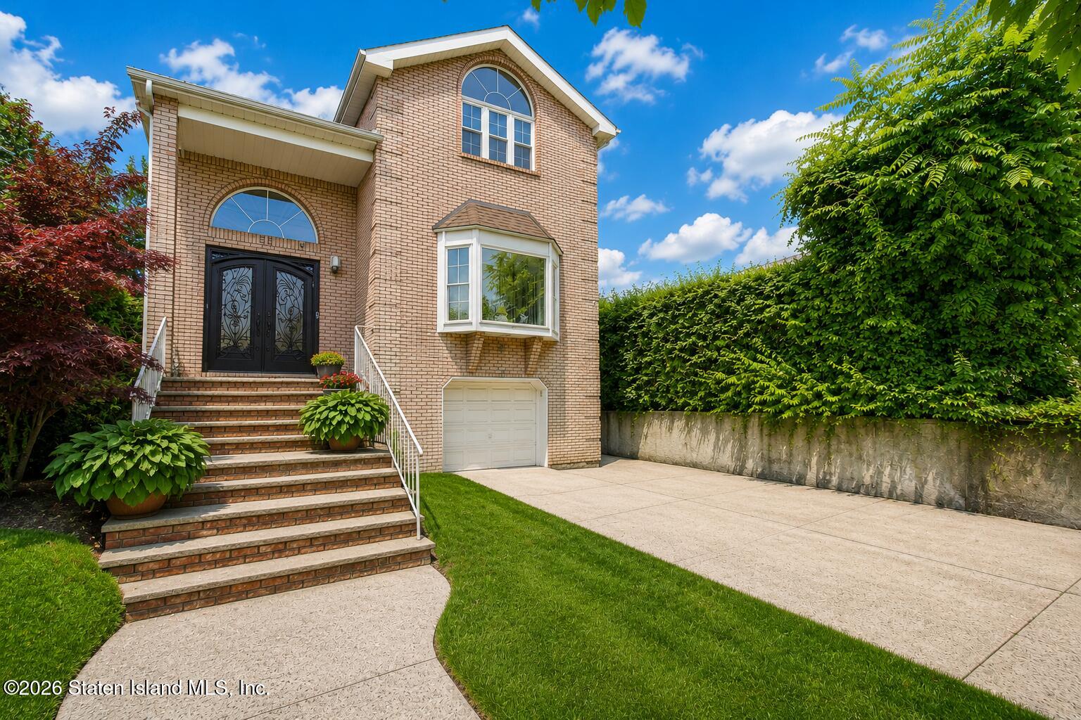 52 Ridgewood Avenue Image 2