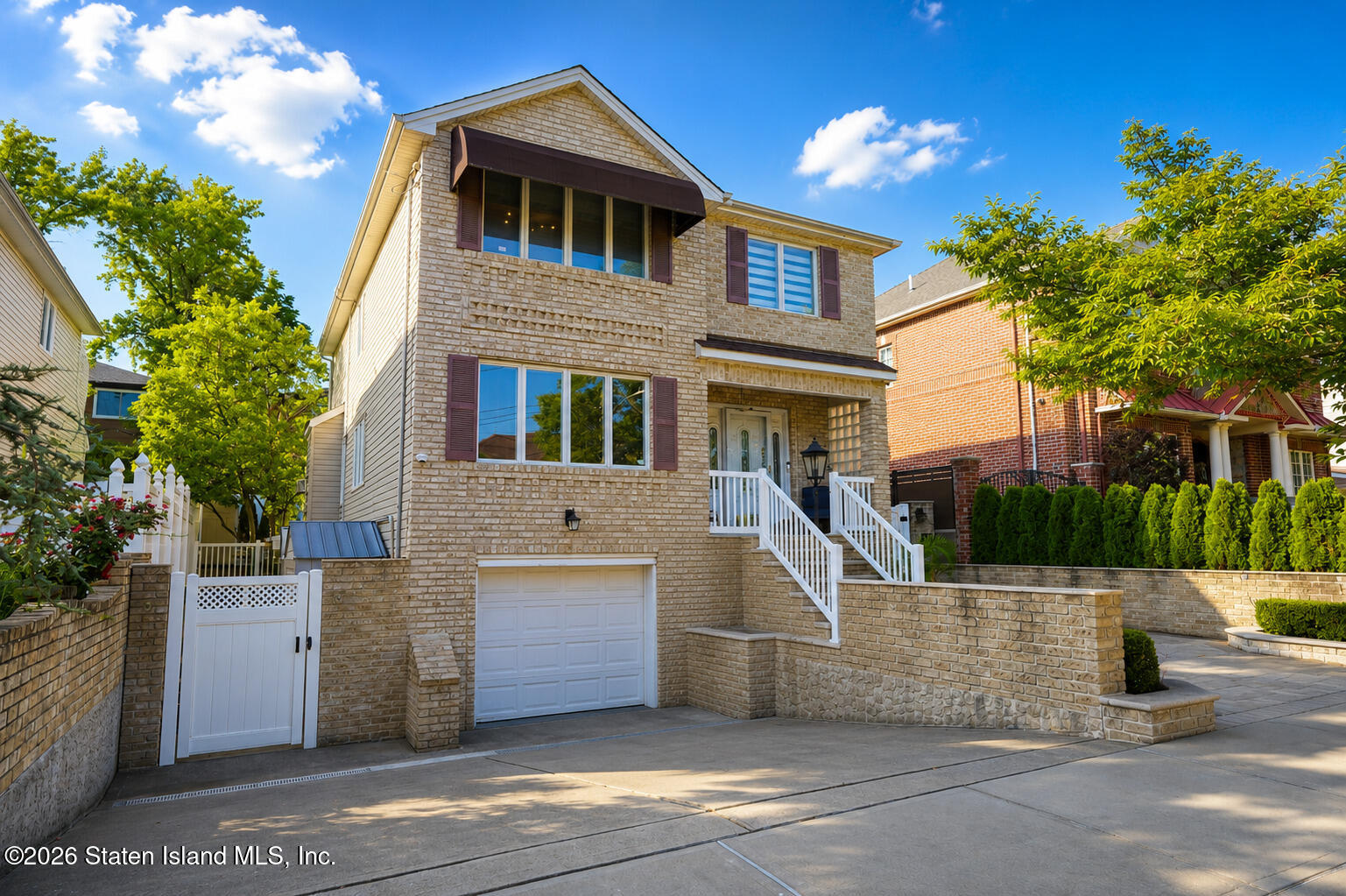 975 Lamont Avenue Image 2