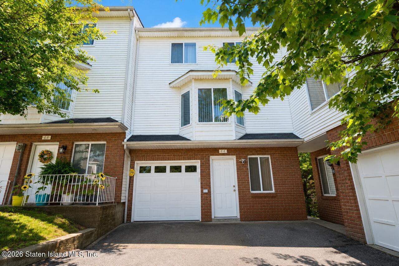 64 Amanda Court Image 1