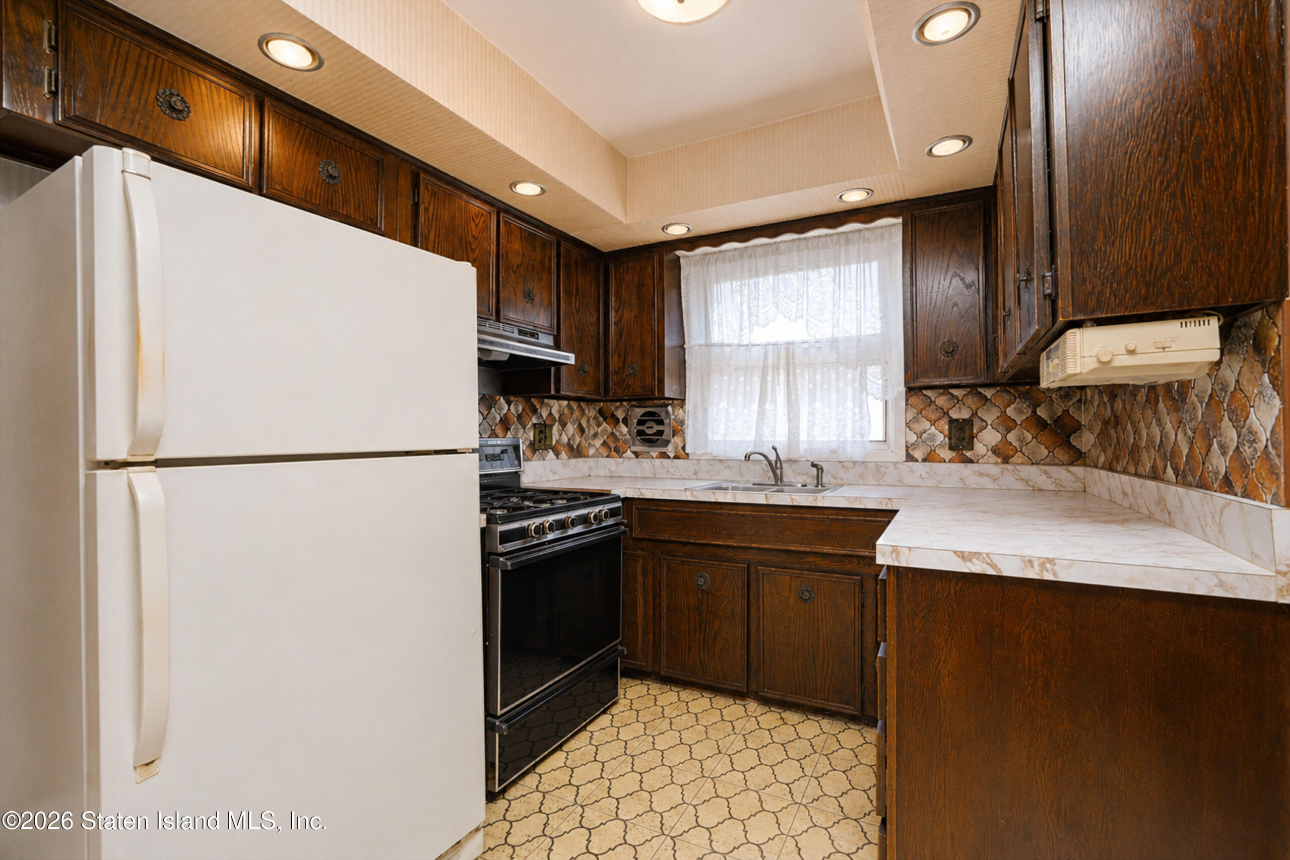 33 Endor Avenue, Staten Island, NY, 10301 image 11