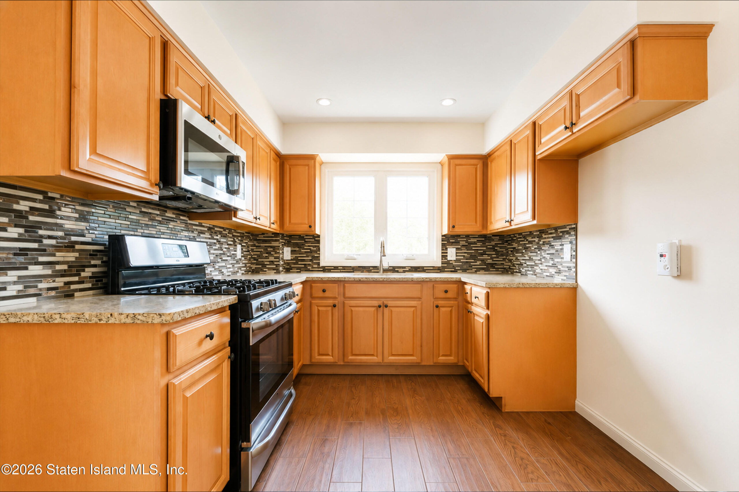35 Cattaraugus Street, Staten Island, NY, 10301 image 39